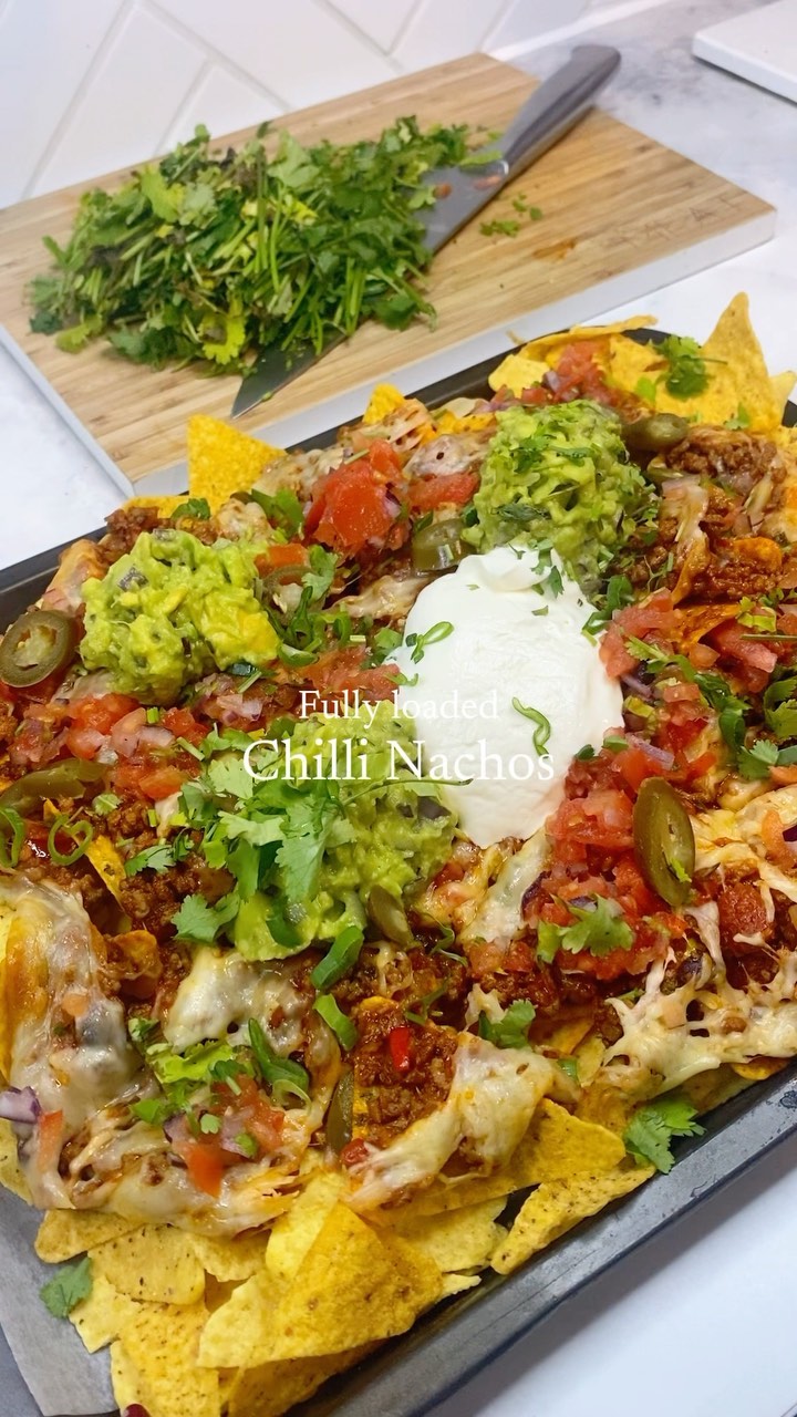 Fully Loaded Chilli Cheese Nachos