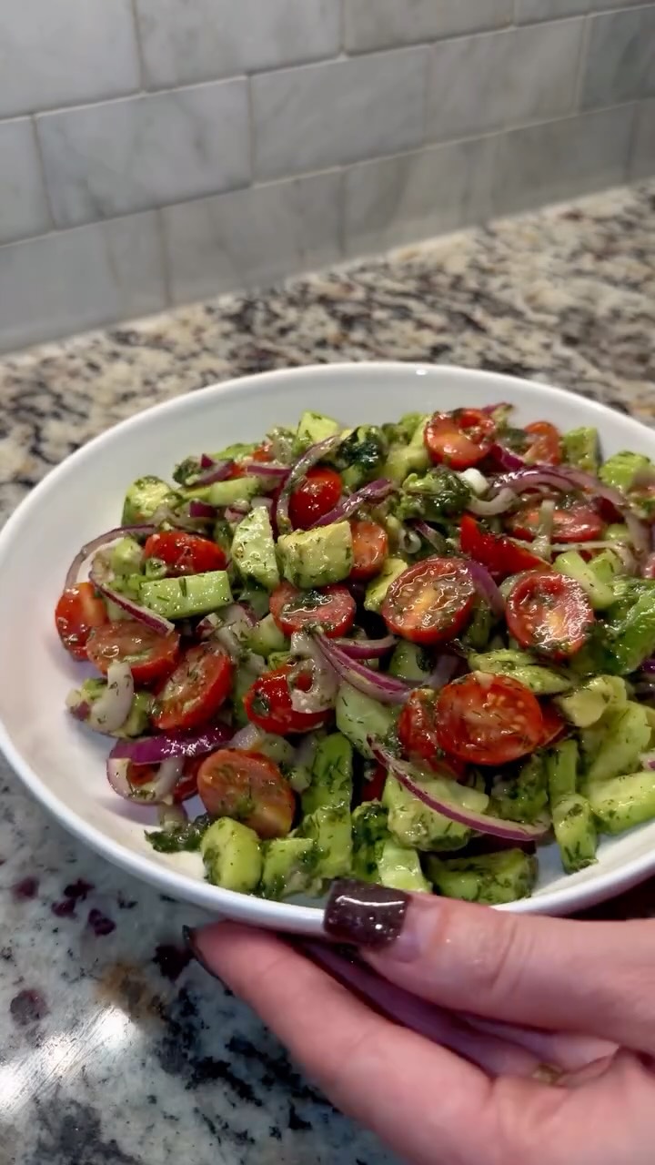 Fresh Avocado Salad